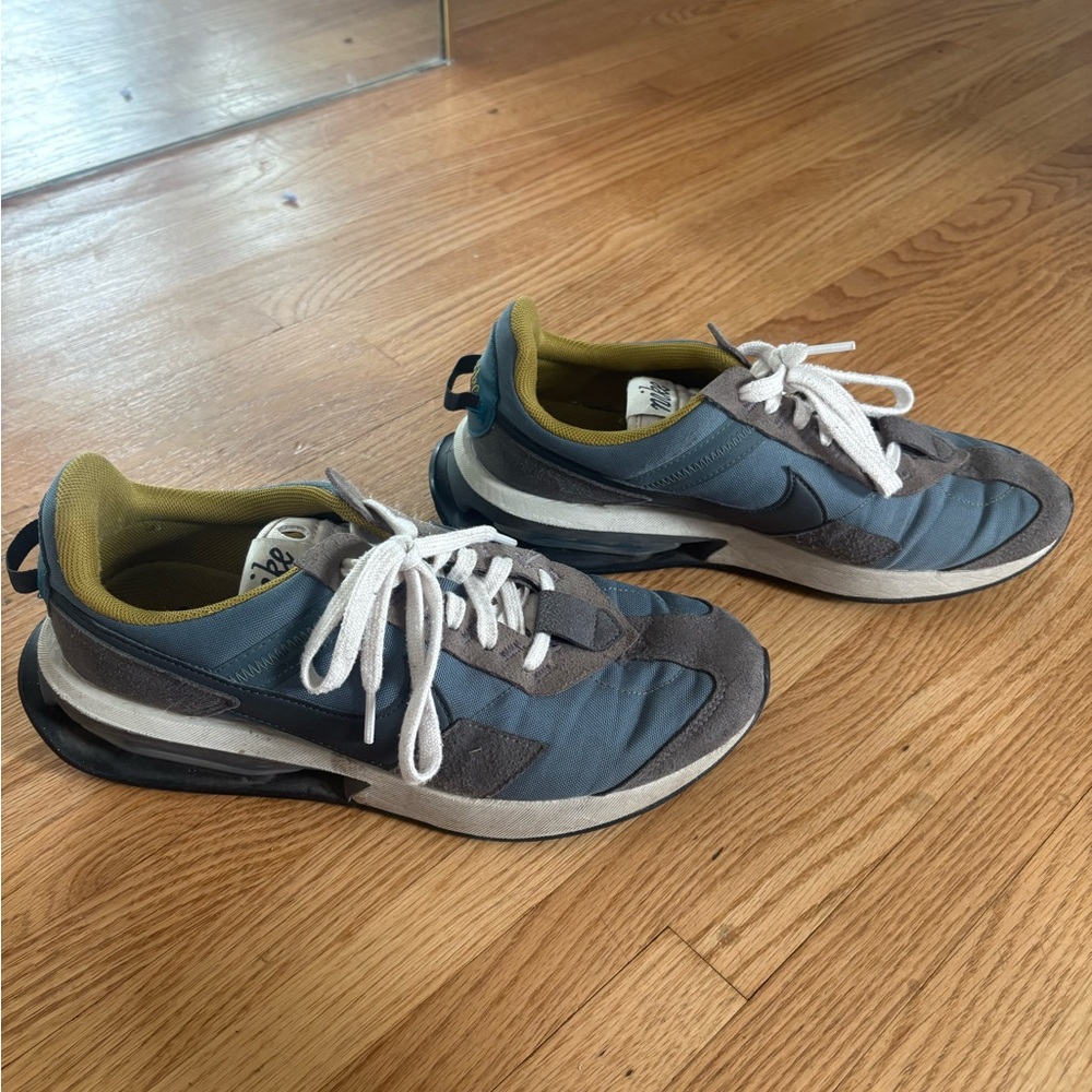 Nike Air Max Per Day LX Blue and Gray Athletic Sneakers